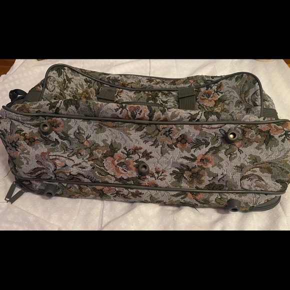Vintage Jordache travel bag - Picture 2 of 5